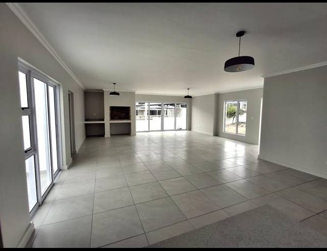 3 BEDROOM HOUSE FOR SALE IN SHELLEY POINT